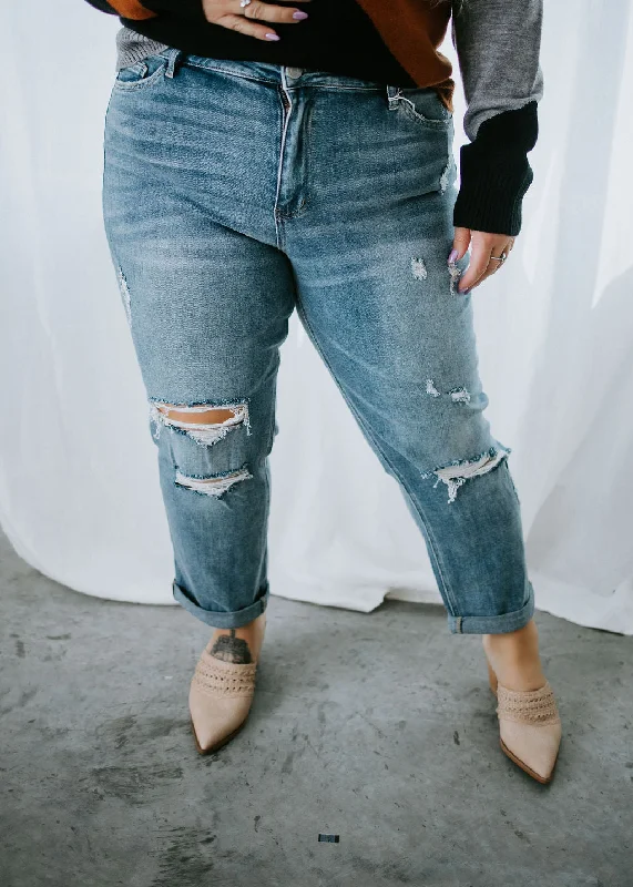 Curvy Reign Boyfriend Jean